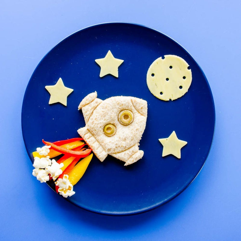 products/lunch-punch-sandwich-cutters-space-cutter-yum-kids-store-emblem-421.jpg