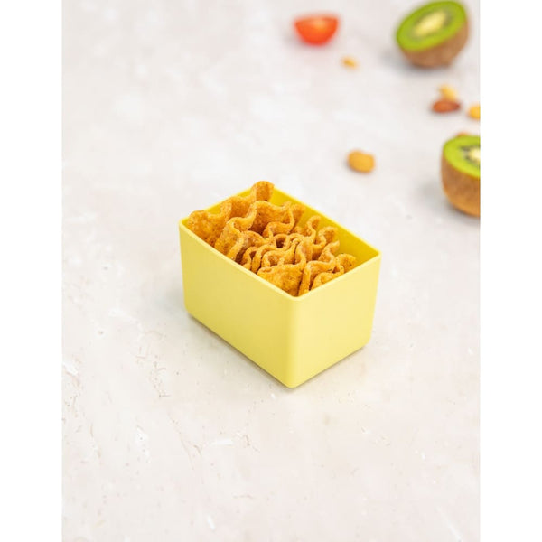 Montii Feast Silicone Cup with grain waves on a light background