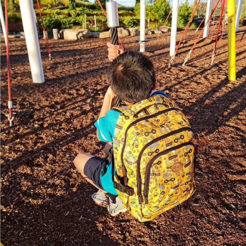 files/kids-backpack-construction-backpacks-alimasy-yum-yum-kids-store-people-nature-sunlight-844.jpg