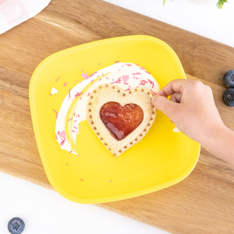 files/lunch-punch-cut-crimp-sandwich-pockets-hearts-cutter-yum-kids-store-204.jpg